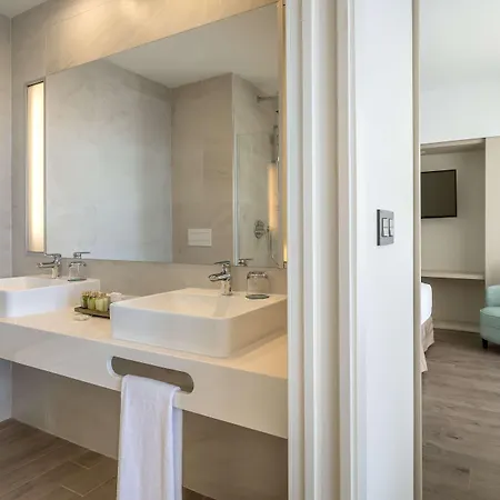 Occidental فندق فوينخيرولا